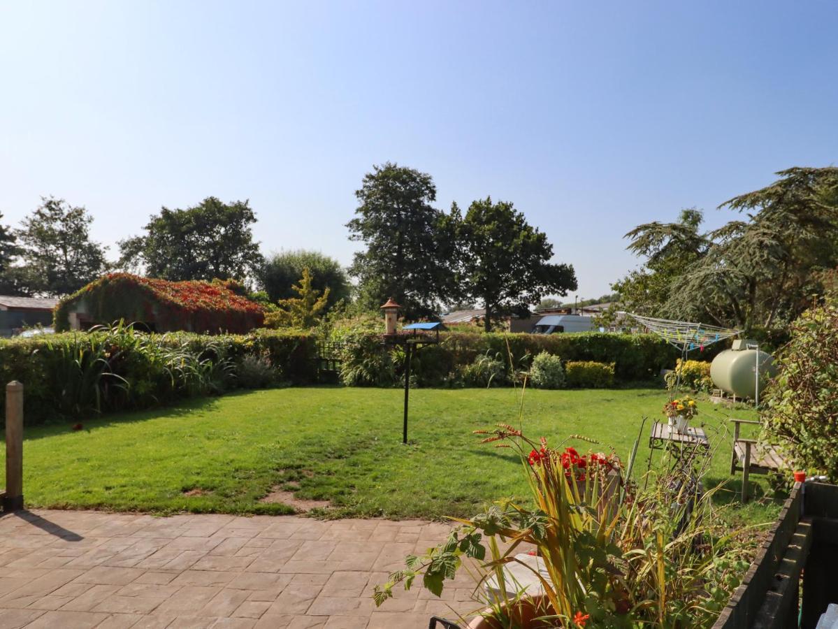 8 Heatons Bridge Road Villa Ormskirk Ngoại thất bức ảnh